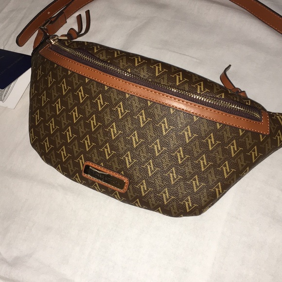 Adrienne Vittadini Fanny Pack - Picture 2 of 11